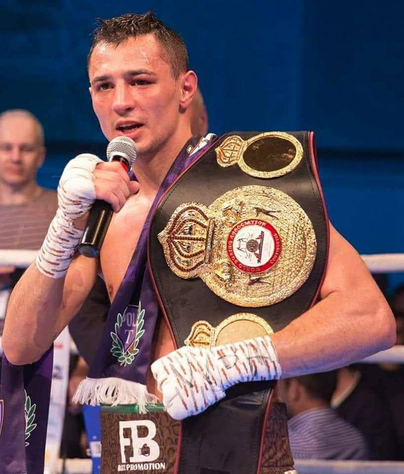 Flavius Biea, campionul mondial la box, invitat la RomâniaVipPress, vorbim despre demnitate, onoare, patriotism, și, lupta de a fi campion în România!