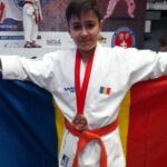 Robert Gozi, un copil frumos, un băiat talentat, campion mondial la karate, invitat la RomâniaVipPress!
